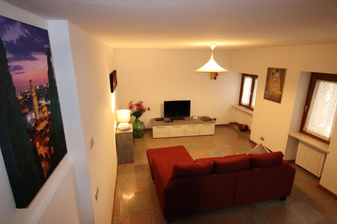 Casa Vacanze Al Borgo Caprino Veronese Extérieur photo